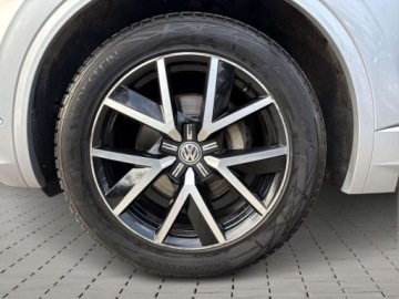 Volkswagen Touareg III SUV 3.0 V6 SCR TDI 286KM 2018 Volkswagen Touareg R-Line DCC Matrix LED Tempomat ACC Panorama Serwis, zdjęcie 35