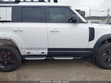 Land Rover Defender IV (L663) 2023 Land Rover Defender 110s, 2023r., 4x4, 2.0L 2.0 Benzyna 296KM, zdjęcie 4