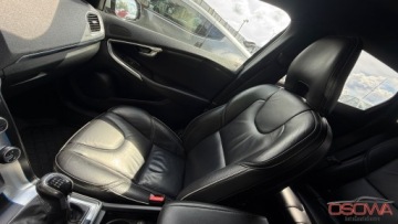 Volvo V40 II Cross Country 2.0 D4 DRIVE-E 190KM 2014 Volvo V40 2.0d4 190KM R-design skory ledy bi xenon Navi zamiana serwis 1.r, zdjęcie 32