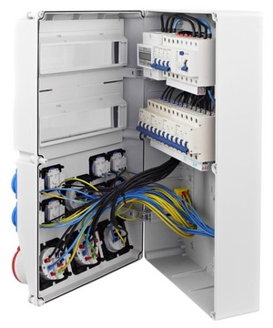 ЗАЩИЩЕННЫЙ РАСПРЕДЕЛИТЕЛЬНЫЙ ЩИТ 32А 16А 4X230