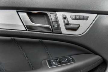 Mercedes Klasa C W204 Coupe AMG 6.2 C 63 AMG 457KM 2013 Mercedes C 63 AMG Tylko 7600 km przebiegu!, zdjęcie 37