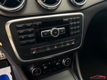 Mercedes CLA C117 Coupe 1.6 200 156KM 2014 Mercedes-Benz CLA AMG Navi Parkdistance Led Xenon Automat 1.6 Benzyna 156KM, zdjęcie 24