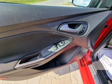 Ford Focus III Hatchback 5d facelifting 1.0 EcoBoost 125KM 2017 Ford Focus 1.0 EcoBoost 125Ps ST-Line Navi Kamera Piekny Gwarancja 125KM, zdjęcie 10