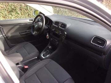 Volkswagen Golf VI Variant 1.6 TDI-CR DPF BlueMotion 105KM 2010 Volkswagen Golf Automat Bluemotion, zdjęcie 5