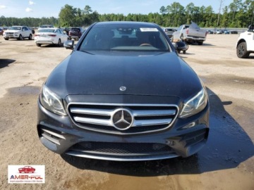 Mercedes Klasa E W213 2020 Mercedes-Benz Klasa E 2020 MERCEDES-BENZ E 350 4MATIC 2.0 Benzyna 255KM