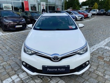 Toyota Auris II Touring Sports Facelifting 1.6 Valvematic 132KM 2015 Toyota Auris 1.6 Premium Comfort II (2012-), zdjęcie 1