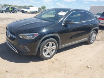 Mercedes GLA II 2021 Mercedes-Benz GLA 2021 MERCEDES-BENZ GLA 250 2.0 Benzyna 221KM, zdjęcie 3