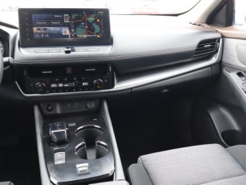 Nissan X-Trail IV 1.5 VC-T e-POWER 204KM 2022 Nissan X-Trail 1.5 VC-T e-Power, Salon Polska, zdjęcie 7