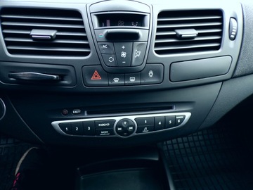 Renault Laguna III Hatchback 1.5 dCi 110KM 2008 RENAULT LAGUNA 1.5 DCI AUTO Z NIEMIEC 109 KM ZAMIANA, zdjęcie 14