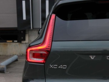 Volvo XC40 Crossover Facelifting 2.0 B4 197KM 2026 VOLVO XC40 B4 Ultra Dark Suv 2.0 (197KM) 2026, zdjęcie 17