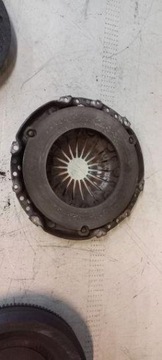038141032 KOMPLET SPOJKY 1.9 TDI 74 2006 SKODA FABIA I (6Y2)