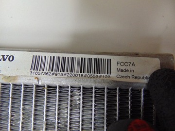 CHLADIČ VODY PŘÍDAVNÁ VOLVO XC90 XC60 S90 31657362