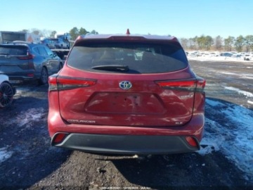 Toyota Highlander III 2022 Toyota Highlander Hybrid XLE, 2022r., 4x4, 2.5L 2.5 Hybryda 186KM, zdjęcie 5