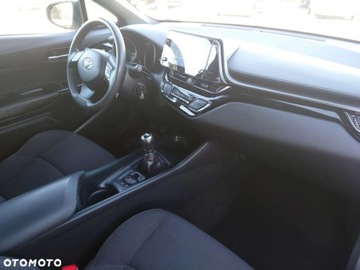 Toyota C-HR I Crossover 1.2L Turbo 116KM 2017 Toyota C-HR Toyota C-HR 1.2 T Comfort 1.2 Benzyna 116KM, zdjęcie 9