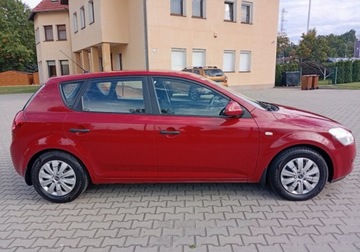 Kia Ceed I Hatchback 1.6 CRDi 90KM 2009 Kia Ceed Kupiony w Polsce - ubezpieczony - klimatyzacja 1.6 Diesel 90KM, zdjęcie 6