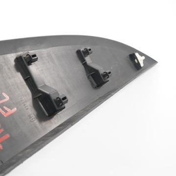 Обшивка передней двери Renault Trafic левая