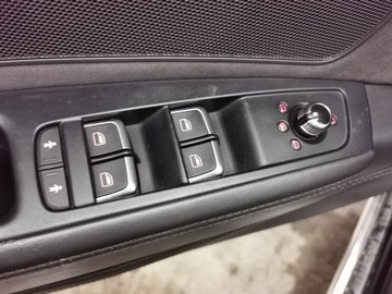 Audi A8 D4 Sedan 4.2 TDI 350KM 2010 AUDI A8 4.2 TDI Quattro, Automat, Podgrzewane fotele,Nawigacja, zdjęcie 12