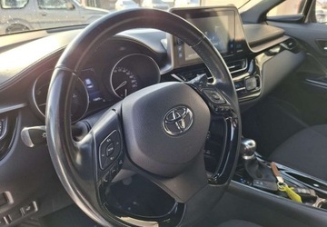 Toyota C-HR I Crossover 1.8 Hybrid 122KM 2019 Toyota C-HR Toyota C-HR 1.8 Hybryda 122KM, zdjęcie 9
