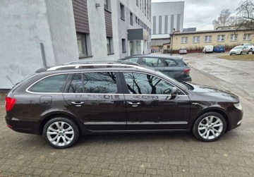 Skoda Superb II Kombi 2.0 TDI CR DPF 140KM 2012 Skoda Superb 2.0 Diesel 140KM, zdjęcie 4