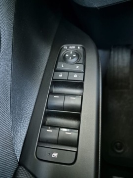 Toyota C-HR II 2024 Toyota C-HR 2.0 PHEV Style 2.0 PHEV 223 KM Style S, zdjęcie 8