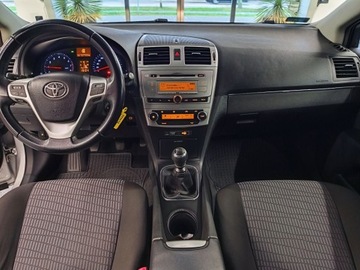 Toyota Avensis III Sedan Facelifting 1.8 Valvematic 147KM 2013 Toyota Avensis 1.8 benzyna, Salon Polska, Pierwszy właściciel, zdjęcie 8