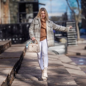 Большой женский косметический чемодан NOBLE