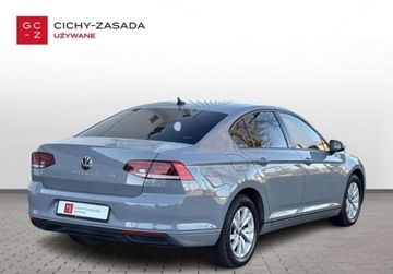 Volkswagen Passat B8 Variant Facelifting 1.5 TSI EVO 150KM 2022 Volkswagen Passat 1.5 Benzyna 150KM, zdjęcie 4