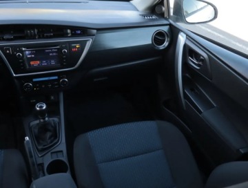 Toyota Auris II Hatchback 5d D-4D 90 90KM 2014 Toyota Auris 1.4 D-4D, Salon Polska, Serwis ASO, zdjęcie 7