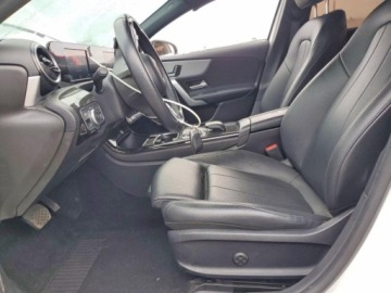 Mercedes Klasa A W177/V177 2019 Mercedes-Benz Klasa A 220 2019 2.0 Benzyna 188KM, zdjęcie 7