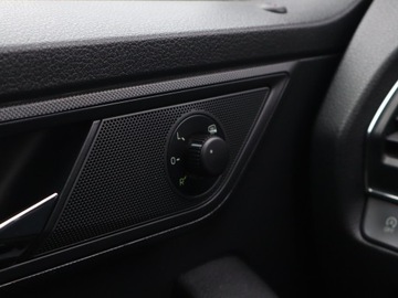 Skoda Fabia III Kombi 1.2 TSI 90KM 2015 Skoda Fabia 1.2 TSI, Salon Polska, 1. Właściciel, zdjęcie 16