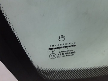 OPEL CORSA E 14-19 SKLO (OKNO) PŘEDNÍ OHŘÍVAČ