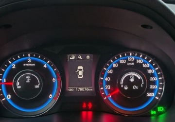 Hyundai i40 Sedan Facelifting 1.7 CRDi 141KM 2016 Hyundai i40 Polski salon 1.7 Diesel 141KM, zdjęcie 18