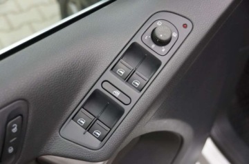 Volkswagen Tiguan I SUV 2.0 TDI CR DPF 140KM 2009 Volkswagen Tiguan 2.0 TDI CR 140 KM, 4x4, Klimatronic, Biksenon, Hak, Salo, zdjęcie 20