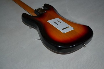 ЭЛЕКТРИЧЕСКАЯ ГИТАРА HARLEY BENTON ST62 STRATOCASTER