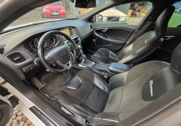 Volvo V40 II Cross Country D3 150KM 2013 Volvo V40 R-DESIGN D3 2,0 R5 150KM Automat 2.0 Diesel 150KM, zdjęcie 9