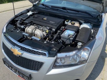 Chevrolet Cruze Sedan 2.0 VCDI 16V DOHC 163KM 2012 Chevrolet Cruze NAWIGACJA PARKTRONIC TYL TEMPOMAT NOWE TARCZE SWIECE KOMPL, zdjęcie 17