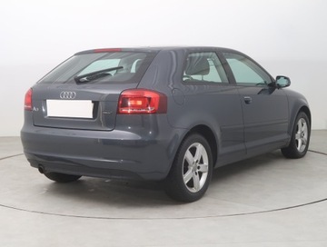 Audi A3 8P Hatchback 3d 1.6 102KM 2010 Audi A3 1.6, Klima, Klimatronic, zdjęcie 4