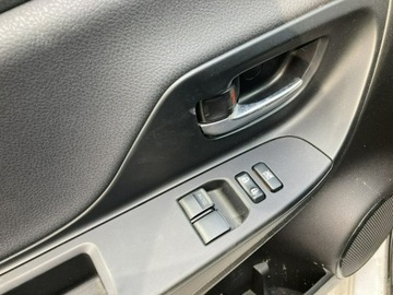 Toyota Yaris III 2018 Toyota Yaris Hybrid 1.5 VVT-i Model 2019 Salon PL, zdjęcie 17