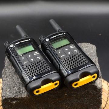 Рации Motorola XT180 2 шт.