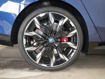 BMW Seria 5 G90-91 2025 BMW Seria 5 530e xDrive Sport Sedan 2.0 (299KM) 2025, zdjęcie 13