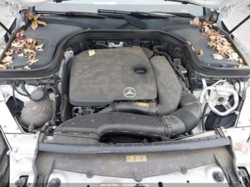 Mercedes GLC C253 2021 Mercedes-Benz GLC 300 4Matic 2021 2.0 Benzyna 255KM, zdjęcie 8