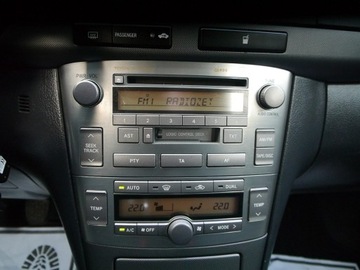 Toyota Avensis I Kombi 1.8 129KM 2003 Toyota Avensis 1.8 bez rdzy i korozji bezwypadkowy, zdjęcie 18