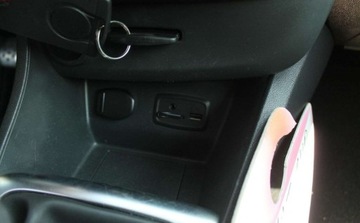 Renault Clio IV Hatchback 5d Facelifting 1.2 Energy TCe 118KM 2016 Renault Clio 1.2 Benzyna 118KM, zdjęcie 19