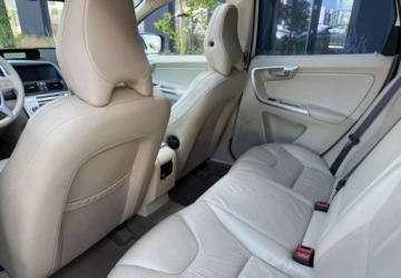 Volvo XC60 I SUV 2.0 D3 163KM 2010 Volvo XC 60 Volvo XC 60 D4 Geartronic Summum 2.0 Diesel 163KM, zdjęcie 3