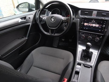 Volkswagen Golf VII Variant 2.0 TDI CR DPF BlueMotion Technology 150KM 2017 VW Golf 2.0 TDI, Serwis ASO, Klima, Tempomat, zdjęcie 6