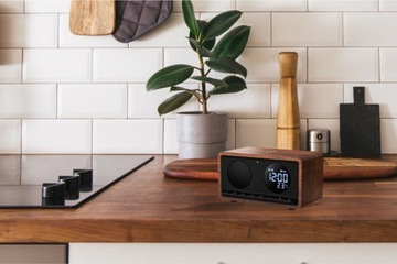 Кухонный радиоприемник с Bluetooth-часами, радио-зарядное устройство, индукционное зарядное устройство Manta RIMINI RDI912