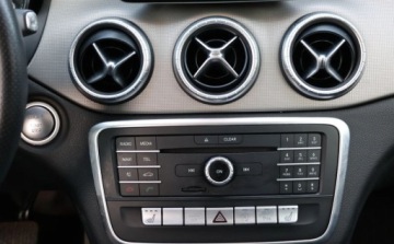 Mercedes CLA C117 Shooting Brake Facelifting 2.1 220 d 177KM 2017 Mercedes-Benz CLA NAVI, Czujniki, Tempomat, Grzane Fotele, Multifunkcja, Z, zdjęcie 8