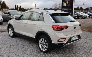 Volkswagen T-Roc I SUV Facelifting 1.5 TSI ACT 150KM 2023 Volkswagen T-Roc Nawigacja, Grzane Fotele, Alcantara, Czujniki PT, Tempoma, zdjęcie 16