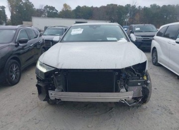 Audi Q8 2021 Audi Q8 2021, 3.0L, 4x4, PRESTIGE, od ubezpieczalni 3.0 Benzyna 335KM, zdjęcie 3