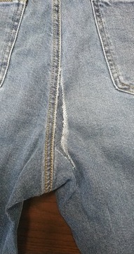 Ciemnoniebieskie jeansy mom fit defekt W28 L30
